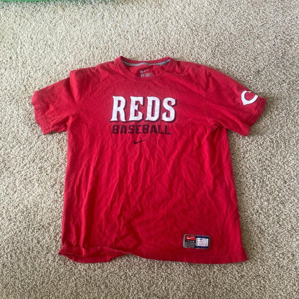 Cincinnati Reds Nike basketball tee